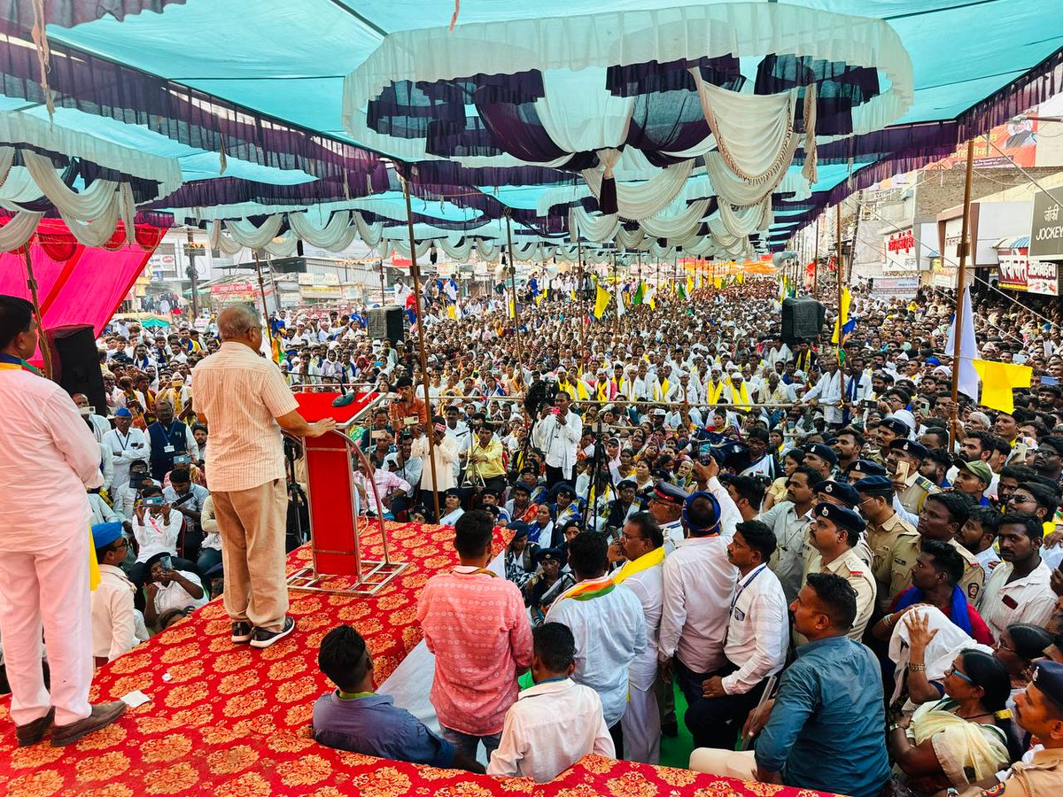 asit3232's tweet photo. नांदेड आणि हिंगोलीची सभा. भर उन्हामध्ये लोकांची अफाट गर्दी. https://t.co/IKJ82OoQ7A
