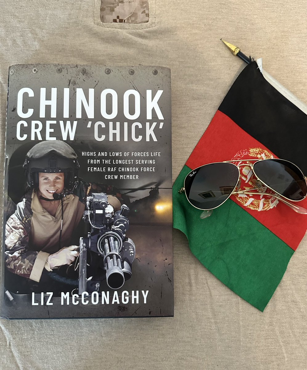 Liz has such an amazing story and she tells us superbly. Great afternoon at the SF Club. @chinnychick @hhourpodcast #Military #Veteran @HughKeir