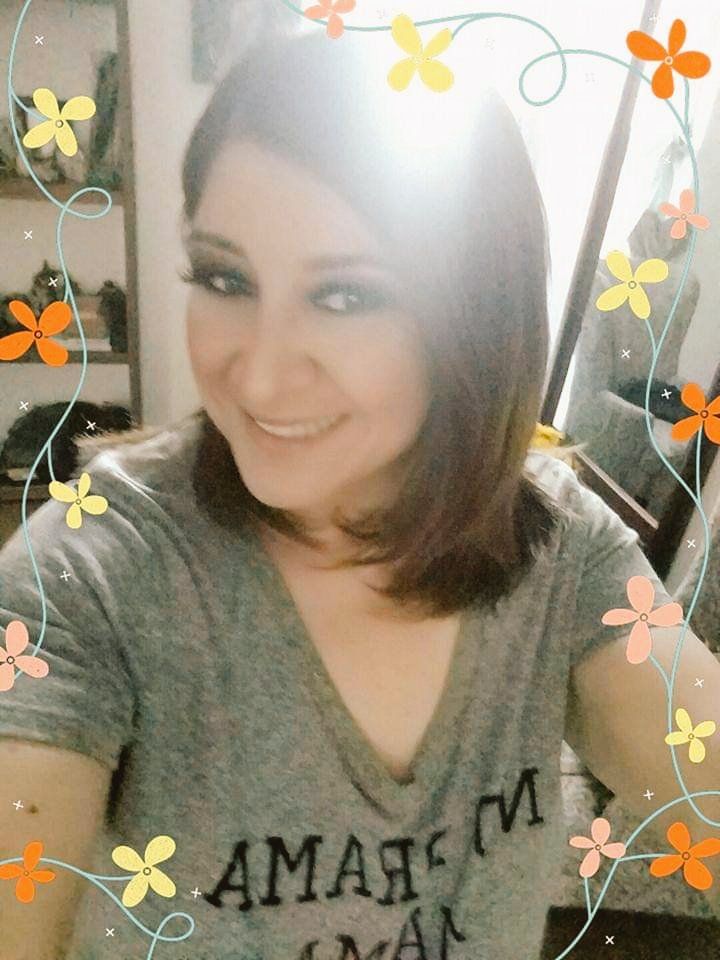SoyLauraRivas's tweet photo. Bonjour!!! Elige bien tus batallas, recuerda hacer una sola cosa a la vez. La pelea más grande es contigo frente al espejo. #ModoLau #Tribu toca Rosa y Orar https://t.co/FzAVGYtfGJ
