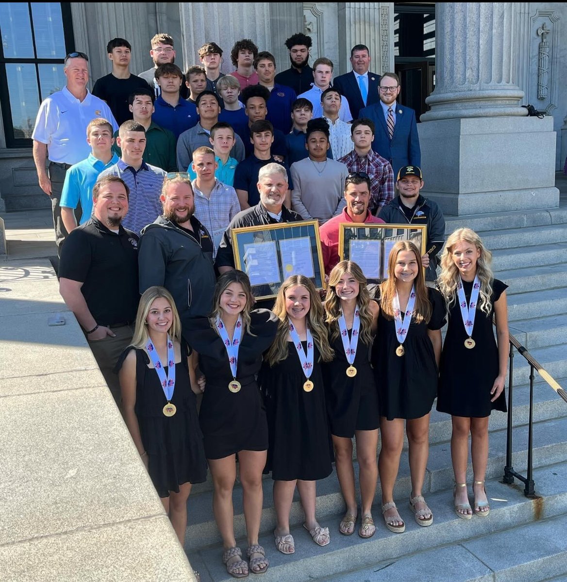 CHSLadiesGolf's tweet photo. Chesnee Girls Golf and the Chesnee Boys Wrestling State Champs were recognized at the State House.  Congratulations to both teams!! https://t.co/4zNuvkInQN