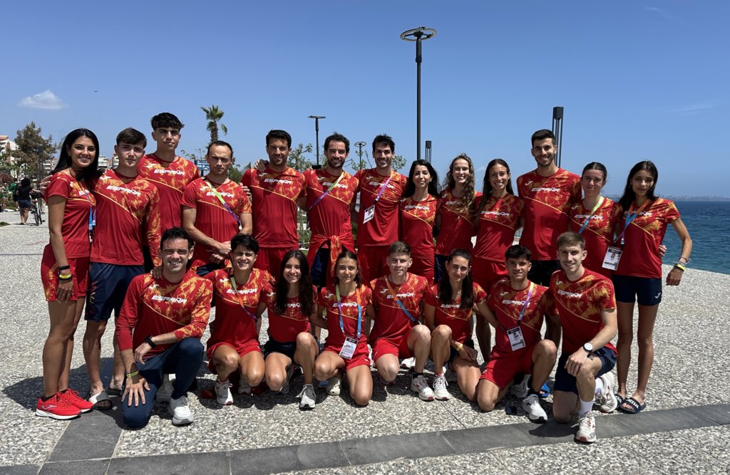 atletismoRFEA's tweet photo. 📸 ¿Una sesión de fotos en la playa? 

¡Vamos a ello! 🏖️☀️

#EspañaAtletismo ya ha hecho su primer entrenamiento en Turquía 😎

Calentando para el #WorldRaceWalking de este domingo 🙌🏼

#PasiónPorCompetir https://t.co/oArMOqGoaf