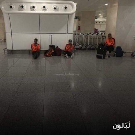 bedjosessien's tweet photo. Such scenes should not be allowed in Africa especially against football teams.

TRS Berkane Team has been blocked by the Algerian authorities for 3 hours at the local airport.

Their football equipment and outfits were seized.

Football ⚽️ should be love 

@soka25east https://t.co/IHdxDDOmIH