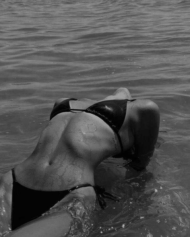 ⠀⠀⠀⠀⠀⠀⠀⠀
наконец-то, м о р е. 
грею косточки под солнышком.

⠀⠀⠀⠀⠀⠀⠀⠀