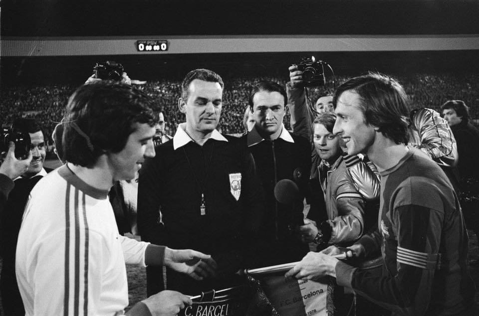 Willy van der Kuijlen & Johan Cruyff. PSV Eindhoven v #FCBarcelona, 1978.
