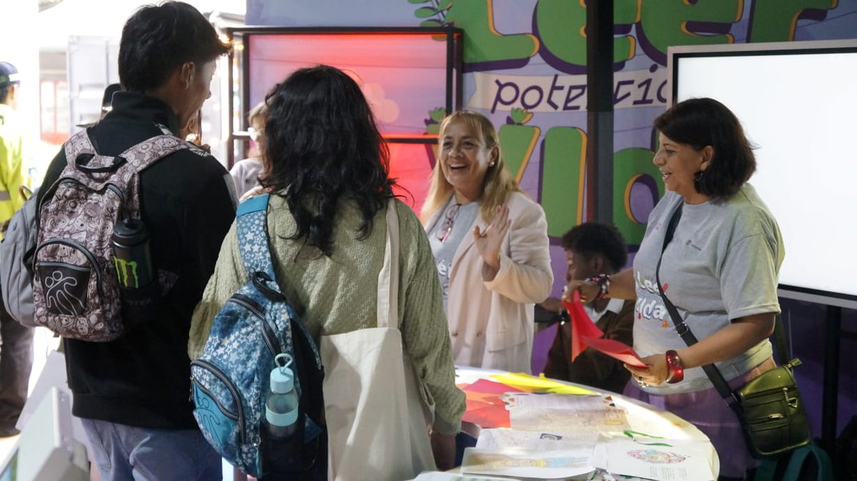 MinEducación tweet media