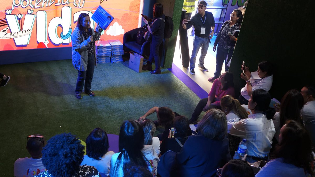 MinEducación tweet media