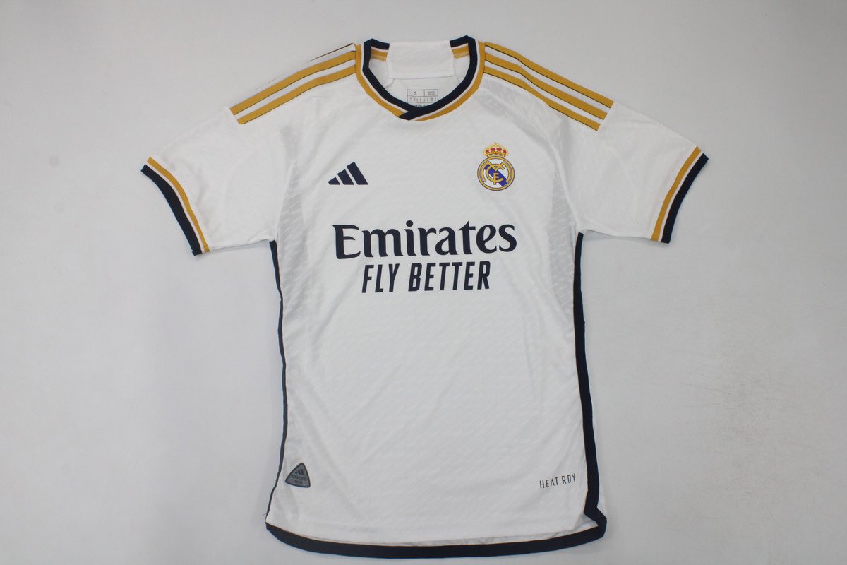JoseCarrasco_98's tweet photo. 👀 NUEVO SORTEO DE JORNADA 32

🚀 El ganador elegirá la camiseta de fútbol que quiera

👇🏻 Requisitos:

- Seguidme a mí y a @Ctinfo_17 
- Dar RT y MG al tweet

💜 ¡Mucha suerte a todos! El ganador se anunciará el lunes https://t.co/jljL1xylt4