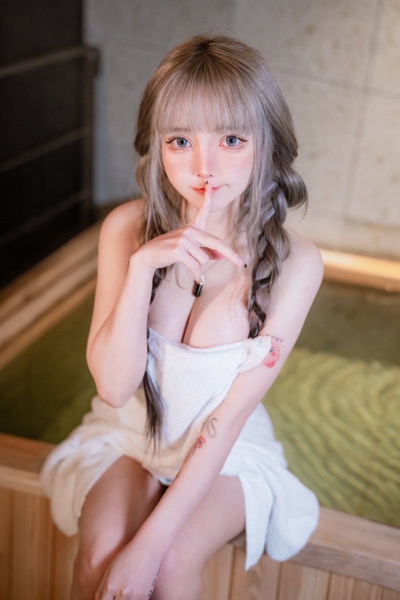 josetteswan's tweet photo. It’s so boring to not have a crush 🥲.
🌸(*^ω^*)
___________
Due to a lot of request, my “First Love” 💕photobook pre order will be extended to 21st this Sunday! Thanks for the huge support and love in supporting my work 🥰
________
Link to preorder⬇️
Malaysia - https://t.co/sSXYX5IZst
International - https://t.co/247yJ3JFxu