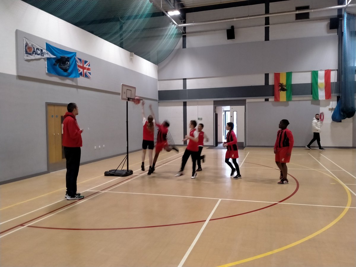 Salford Basketball 3v3 Finals today. Hosted by @thedeansprimary . Great spirit on show. Thanks to our volunteer refs, especially Mr Salas from @FriarsPrimary @YourSchoolGames