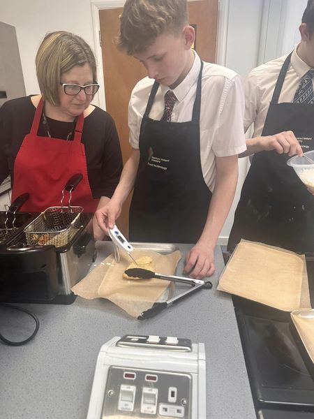 Stamford Welland Academy (@stamfordwelland) on Twitter photo The year 10s have made batter from scratch this afternoon in Food and then deep-fried fish fillets. A big thank you to <a href="/FoodTCentre/">FoodTeachersCentre</a> , for providing the fish free of charge!
#TeamSWA
#foodtech
#futurechef The year 10s have made batter from scratch this afternoon in Food and then deep-fried fish fillets. A big thank you to <a href="/FoodTCentre/">FoodTeachersCentre</a> , for providing the fish free of charge!
#TeamSWA
#foodtech
#futurechef