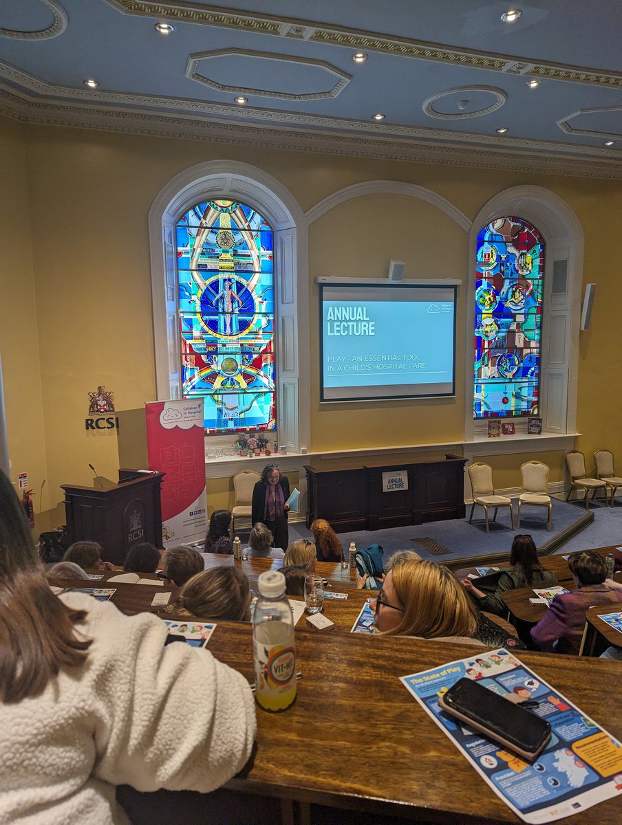Great to represent @Chldns_Hrtbeat at @childreninhosp annual lecture in Dublin today along with colleagues from @NIChildHealth and HPS from across NI and RoI. Amazing to see our research on 'The State of Play' on display at the networking session pre-event.