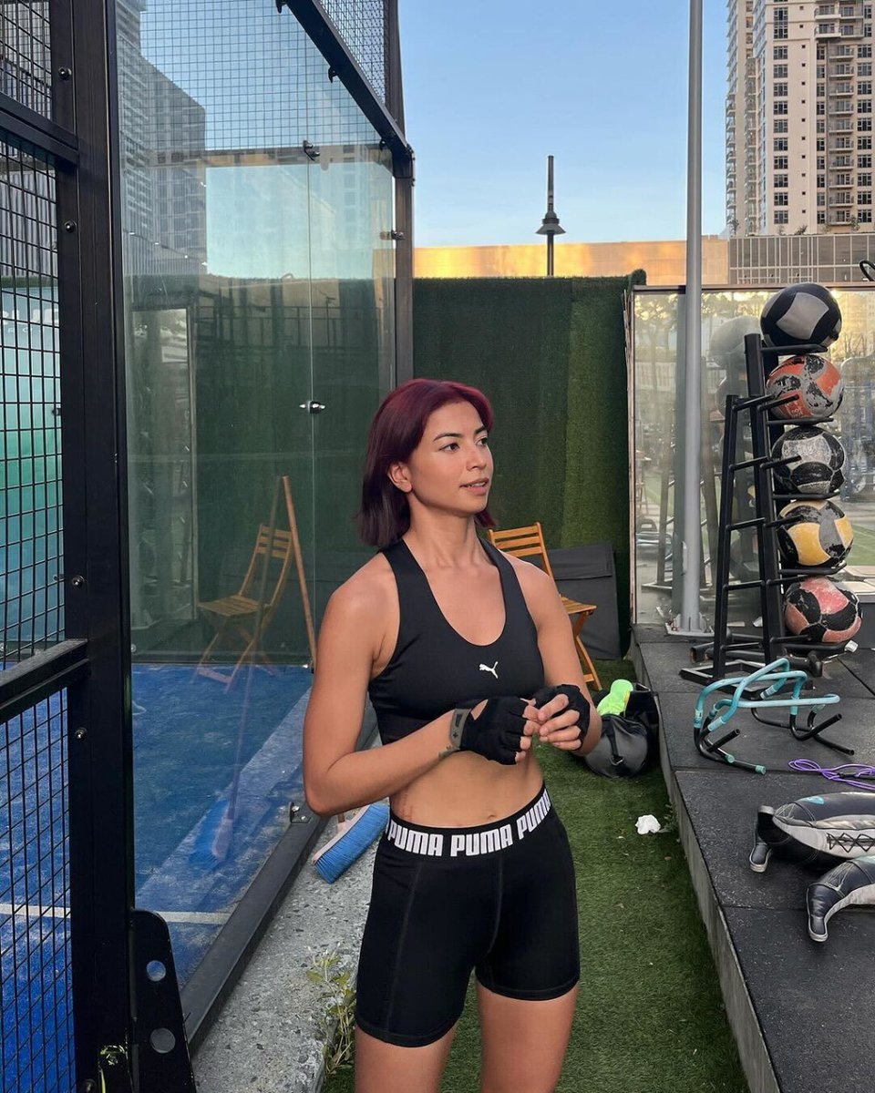 WORKOUT SA SI HARA PIRENA 🔥

LOOK: Glaiza de Castro, popularly known for her portrayal of Pirena in Encantadia, sizzles in a recent photo where she poses after a quick workout session at the gym.

📸: glaizredux/ IG #CDNDigital #CDNDEntertainment