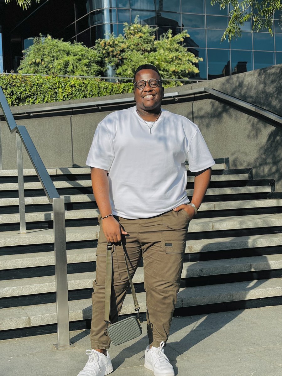 Lindelani Weza tweet media