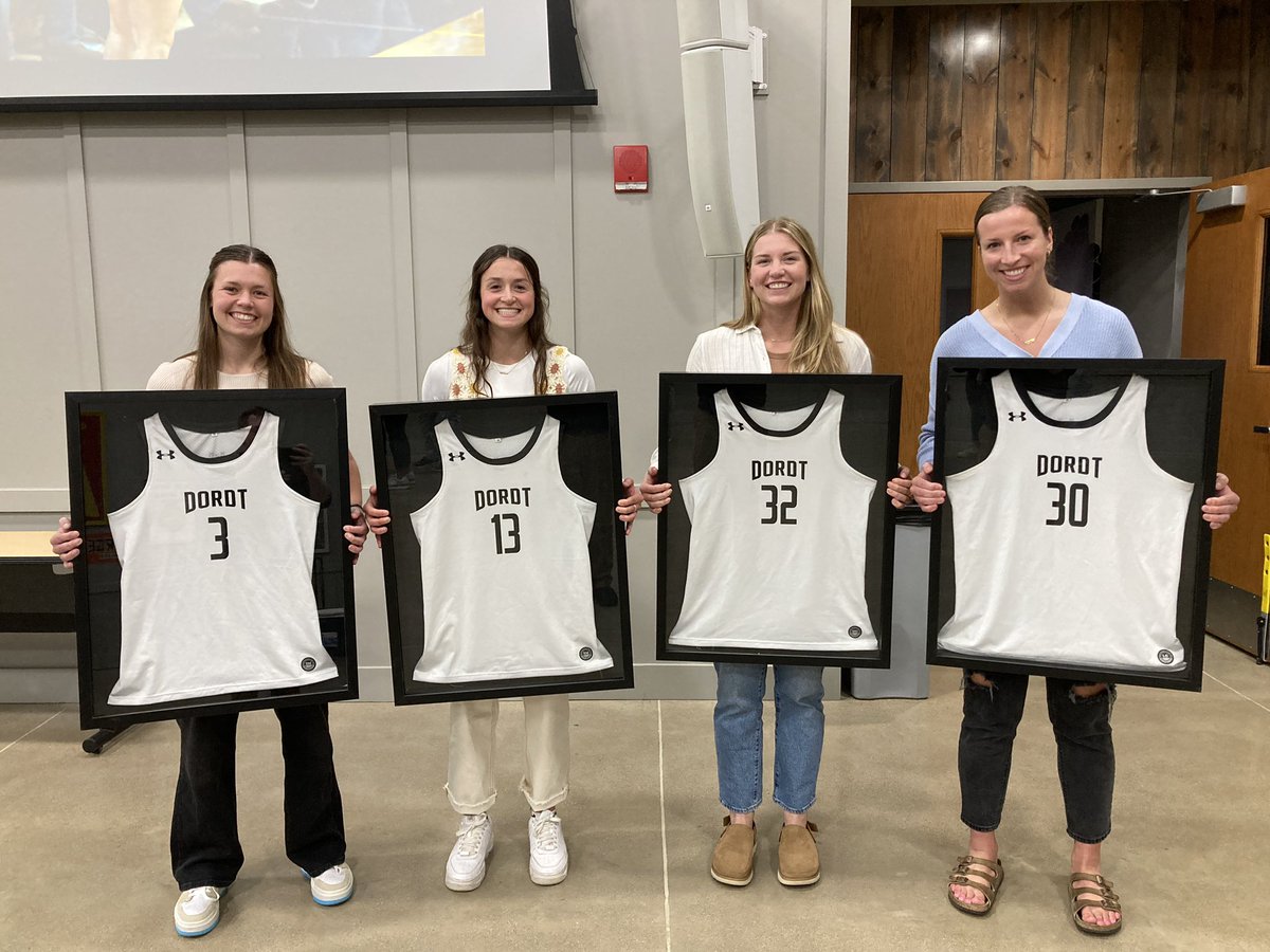 Last night, we had our team banquet and celebrated the ‘23-‘24 season! 🏀⚔️ . Thank you, seniors, for your hard work and dedication to this program!