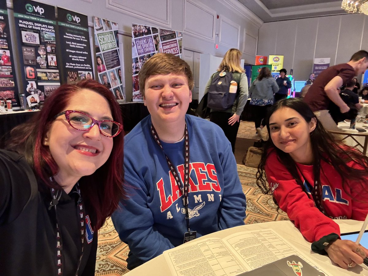 Hanging at @IDSA_activities with @lchs_stu_co sponsor Mercedes Cordova & @RoyalRushLCHS sponsor Danny Castellano. Can’t wait to see what we can bring back to Lakes for @ActivitiesLCHS