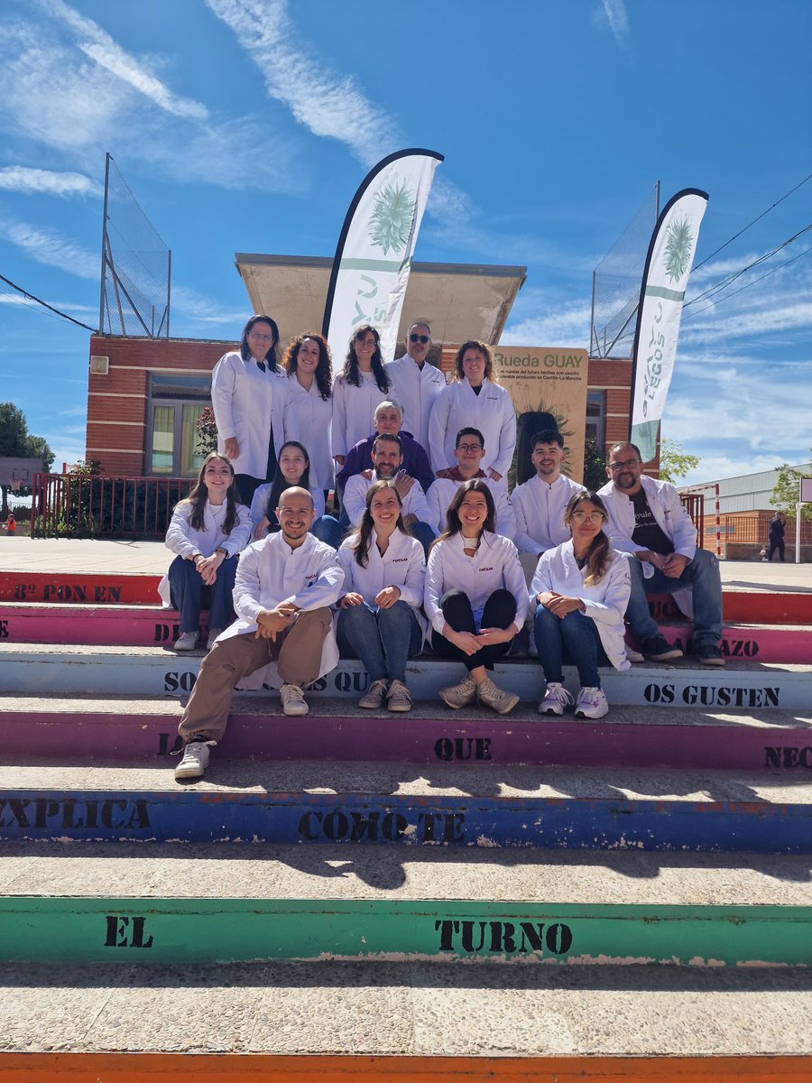 mcccodina's tweet photo. Una jornada llena de divulgación con los pequeños científicos del CEIP Eduardo Palomo.
@UCLMdivulga @idr_uclm @EtsiamAb https://t.co/K7XeHg1zP4