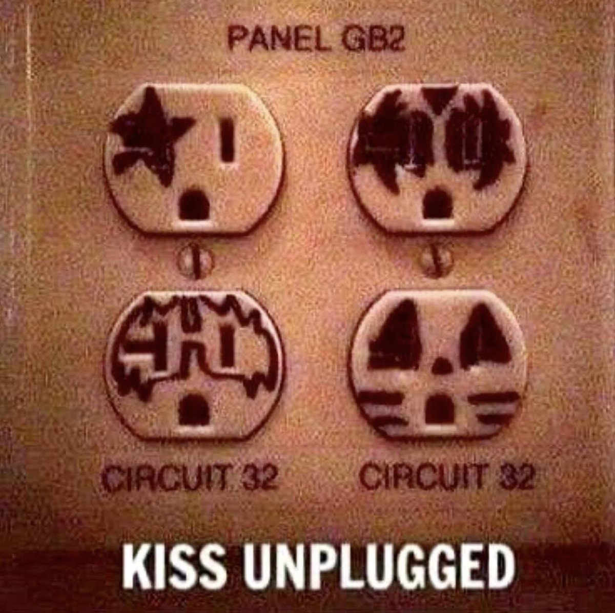 Unplugged, plugged — just get out & enjoy some tunes this weekend. 🎸😎 #blacksheeprocksyou #rocknroll #music #localmusic #originalmusic #bands #show #musicians #goodmusic #rock