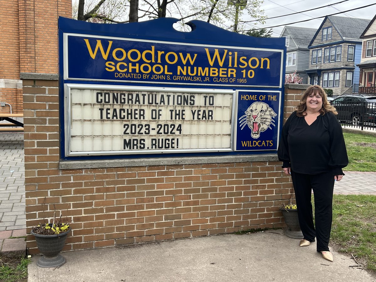 How LUCKY are we!? Congratulations to Mrs. Ruge - our 2023-2024 Teacher of the Year! #gowildcats @BayonneBOE