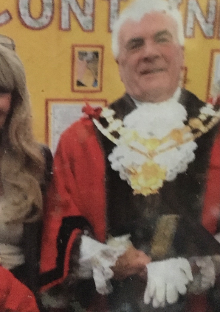 Me... I met the Lord Mayor at School were I worked as a special needs teacher for 13yrs before my Rape in @MidYorkshireNHS