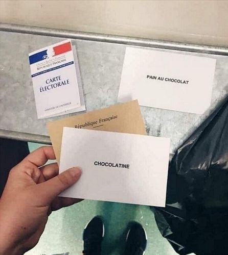 charles_tux's tweet image. #NousFeronsDeLaChocolatineLaBaseDeLaSociétéDeDemain - #Confucius #chocolatine