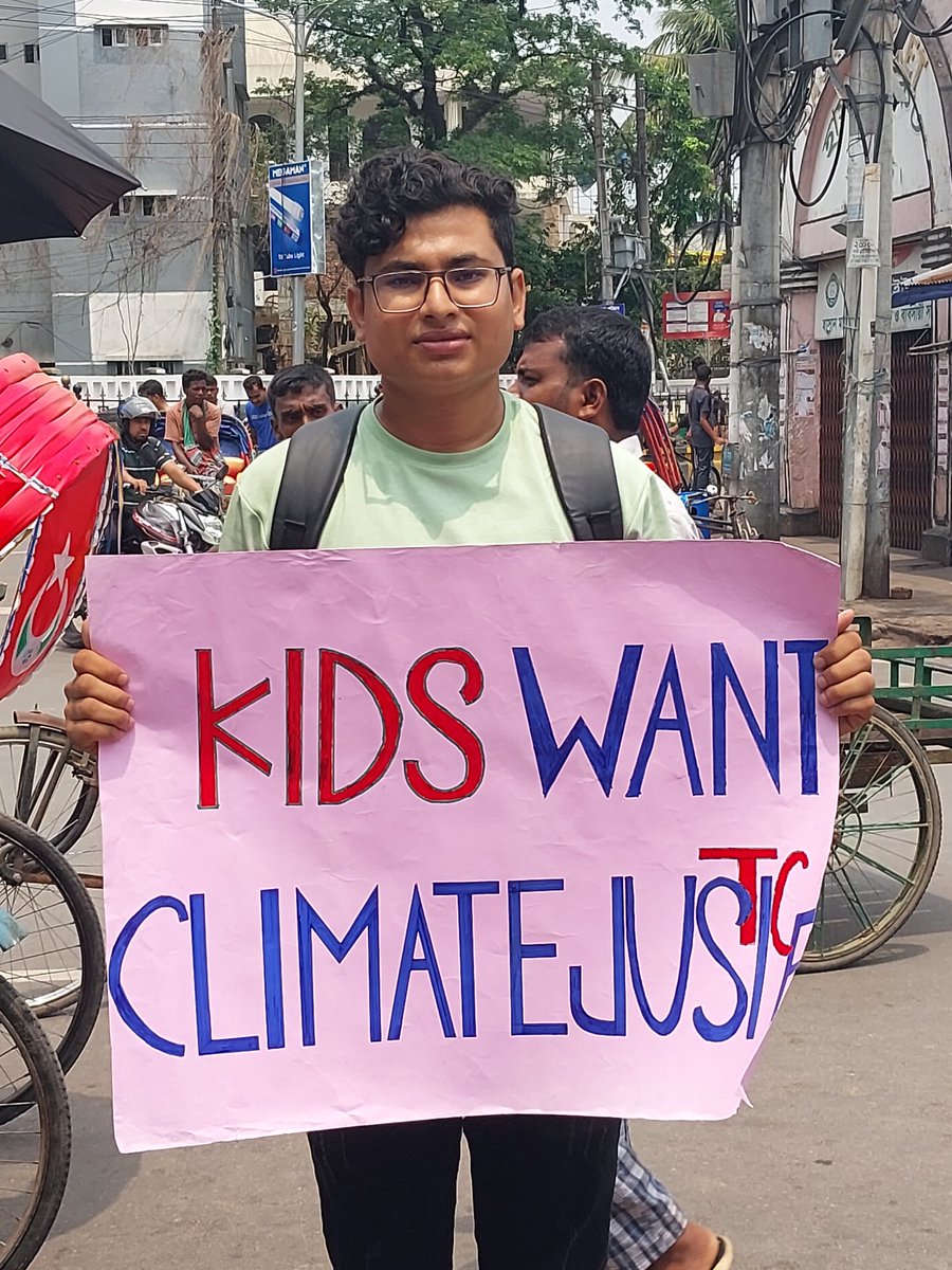 📍 Sylhet 🇧🇩✊ Global Climate Strike 2024🌍
Today, we unite as a global community to demand urgent action on climate change!
#EndFossilFuels 
#ClimateJusticeNow 
#GlobalClimateStrike  #FridaysForFuture #ClimateJustice #RenewableEnergy #ActNowForOurPlanet 🌏
@YouthNet4CC