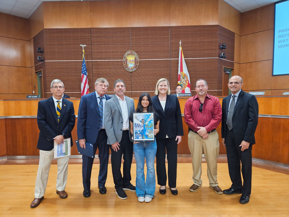 🌊🌿 Commissioner Henry Dean, District 5, proclaimed April 2024 as #WaterConservationMonth at the April 16 BOCC Meeting. 📜💧 Representatives from @SJRWMD were there to accept the proclamation. 🌐 FULL STORY: sjcfl.us/april-2024-wat… #MYSJCFL