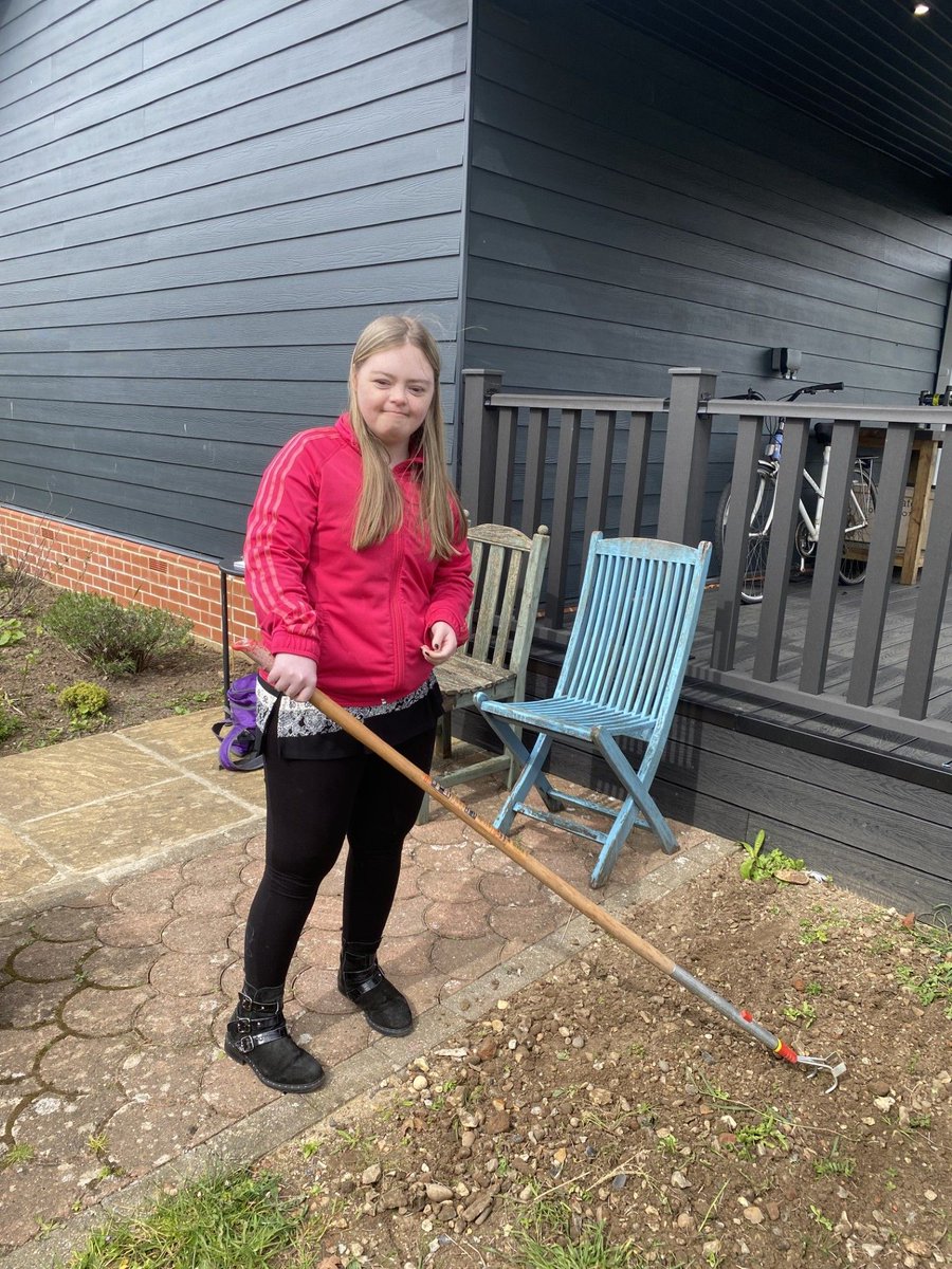 As Spring arrives the garden club are ready for more sunny days to come! 

They were all busy sowing many seeds into the garden that were kindly donated to us. 

We look forward to seeing the flowers grow over the coming months.