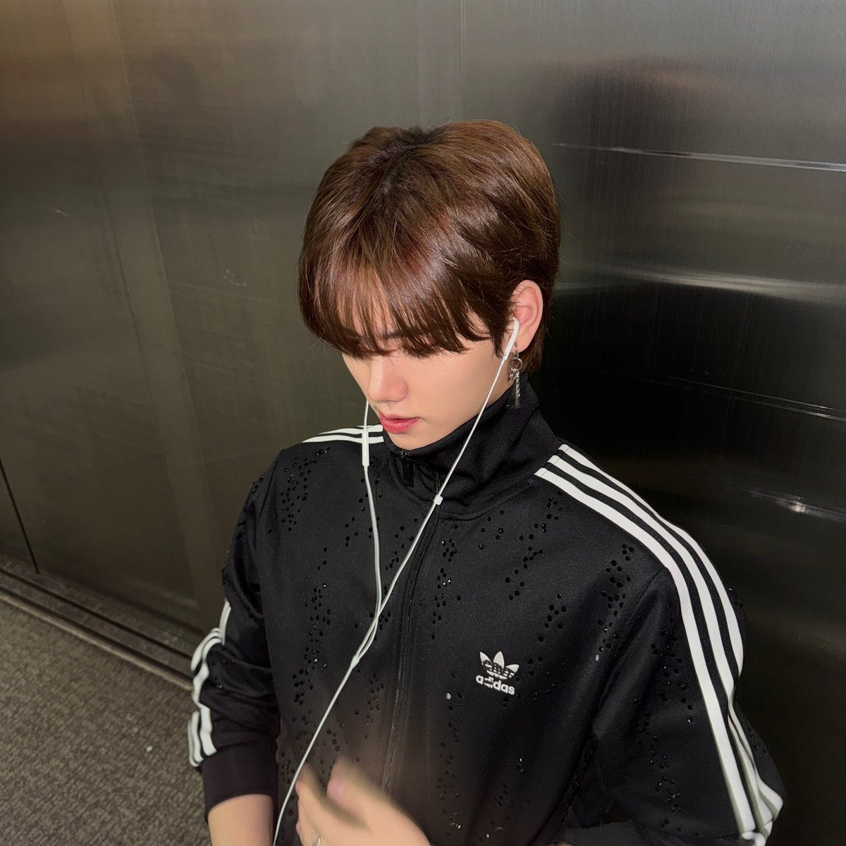 CRAVITY_twt's tweet image. 다들 힘내 🎵
#민희