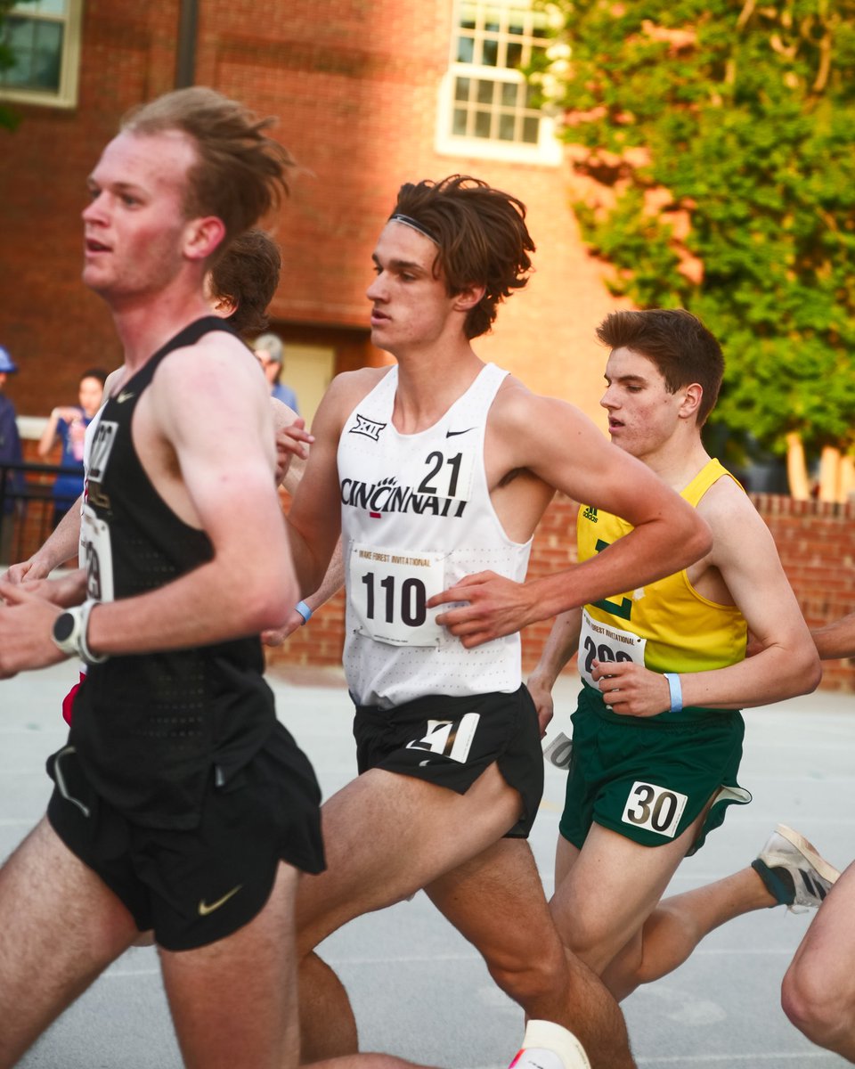 GoBearcatsTFXC's tweet photo. Isaac Schachleiter was moving this morning at the Wake Forest Invitational!! 

The freshman placed 3rd overall in the men’s 5,000m with a PB time of 14.17.62, the 7th fastest time in school history!! 

#Bearcats https://t.co/zRs3uTCFfx