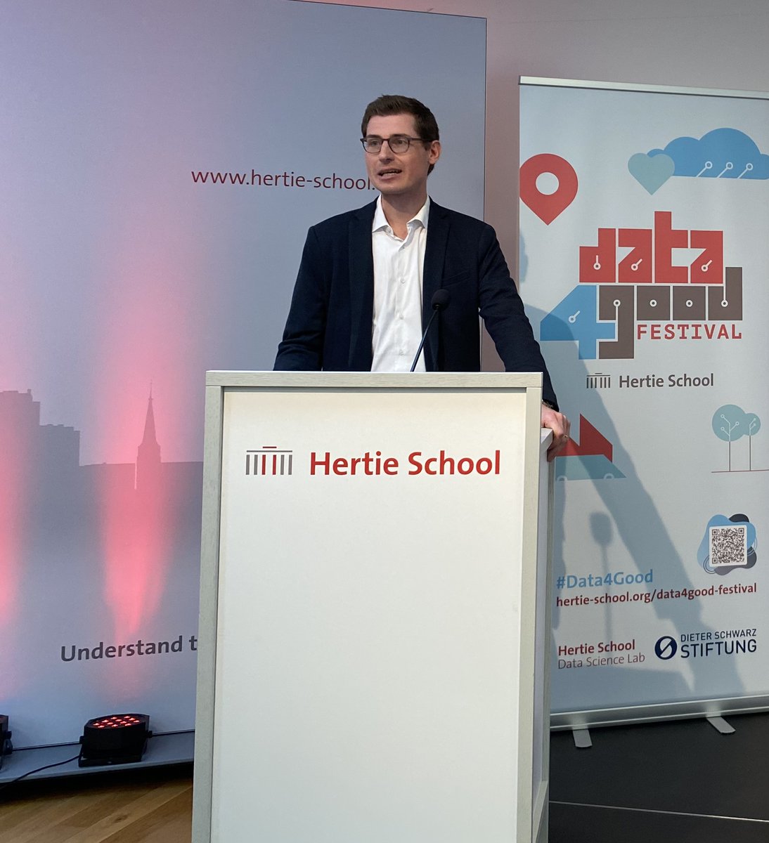 Hertie School tweet media