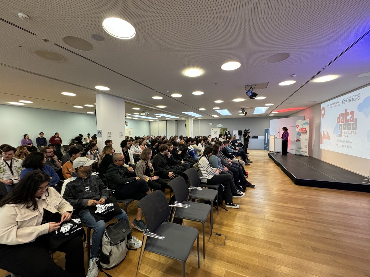 Hertie School tweet media