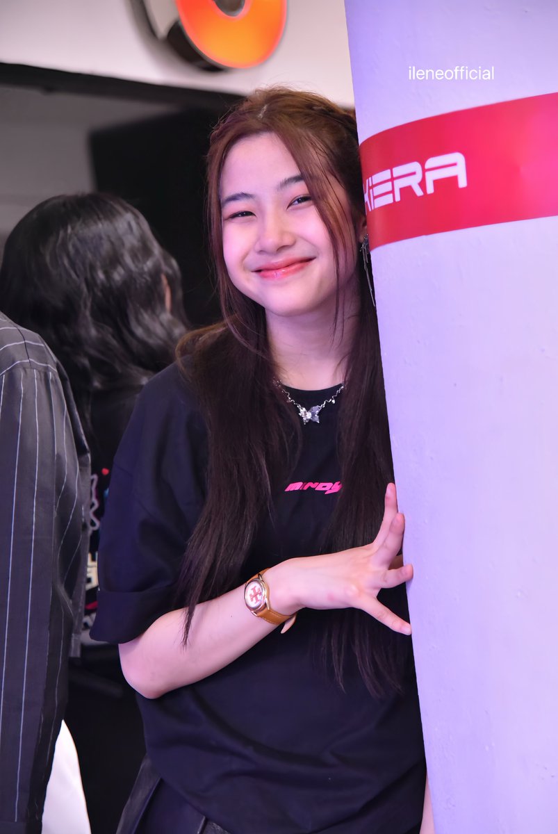 Ilene_diary's tweet photo. -240418- #KIERADebutStage
ไม่ต้องเขินนะคะ🤭
@IleneCollins_
#ILENE #艾琳
#ILENECOLLINS
#ILENEMINDY #MINDY_TH https://t.co/4wSTUbOclT