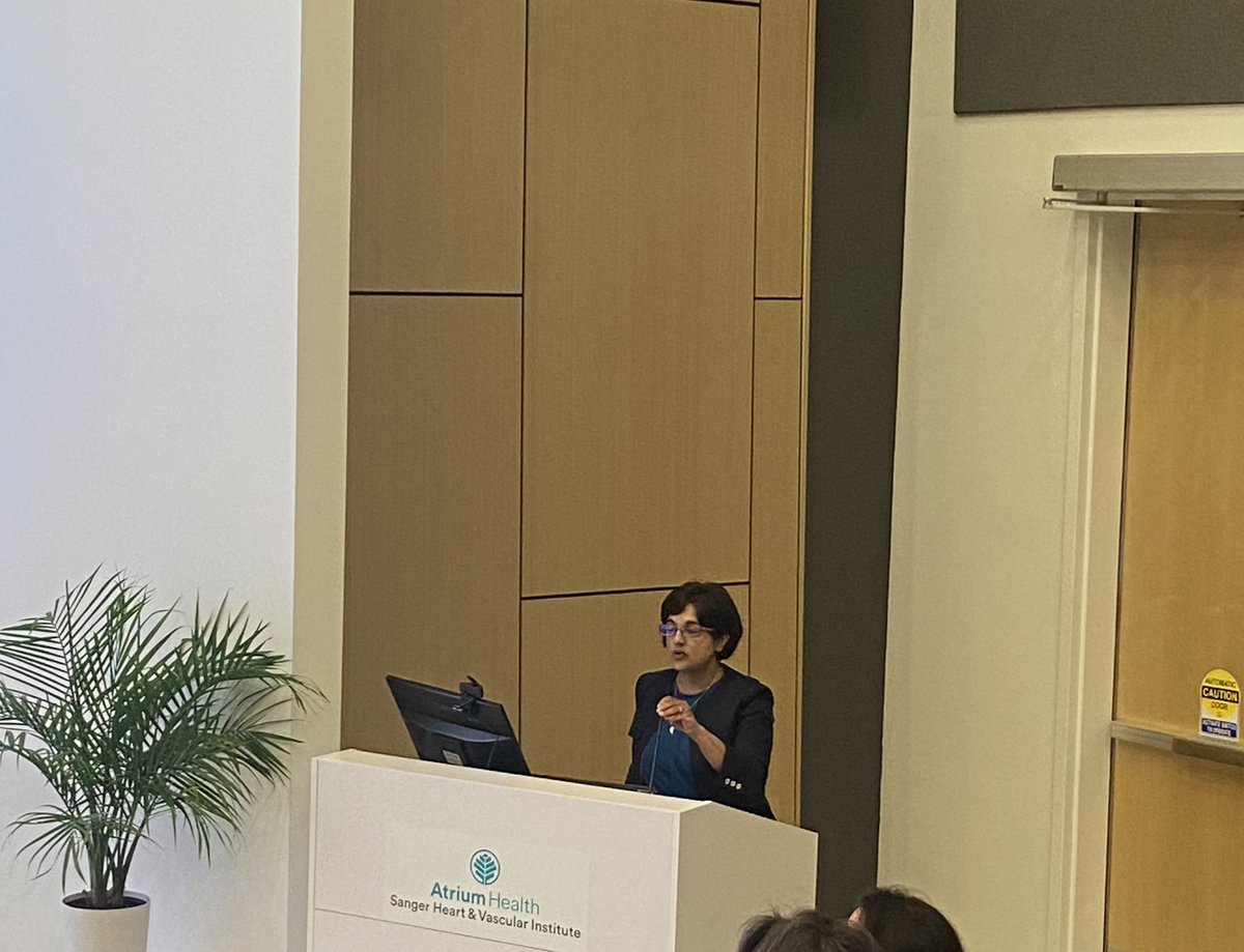 heatherlgornik's tweet photo. .@NanditaScottMD reviews published experience on #SCAD and mech circ support. Discussion: IABP theoretically not first choice due to coronary flow/sheer. Concerns in re anticoag with #SCAD. need more data esp with Impella. @iSCADregistry exploring MCS data...stay tuned https://t.co/azZybC8zPC
