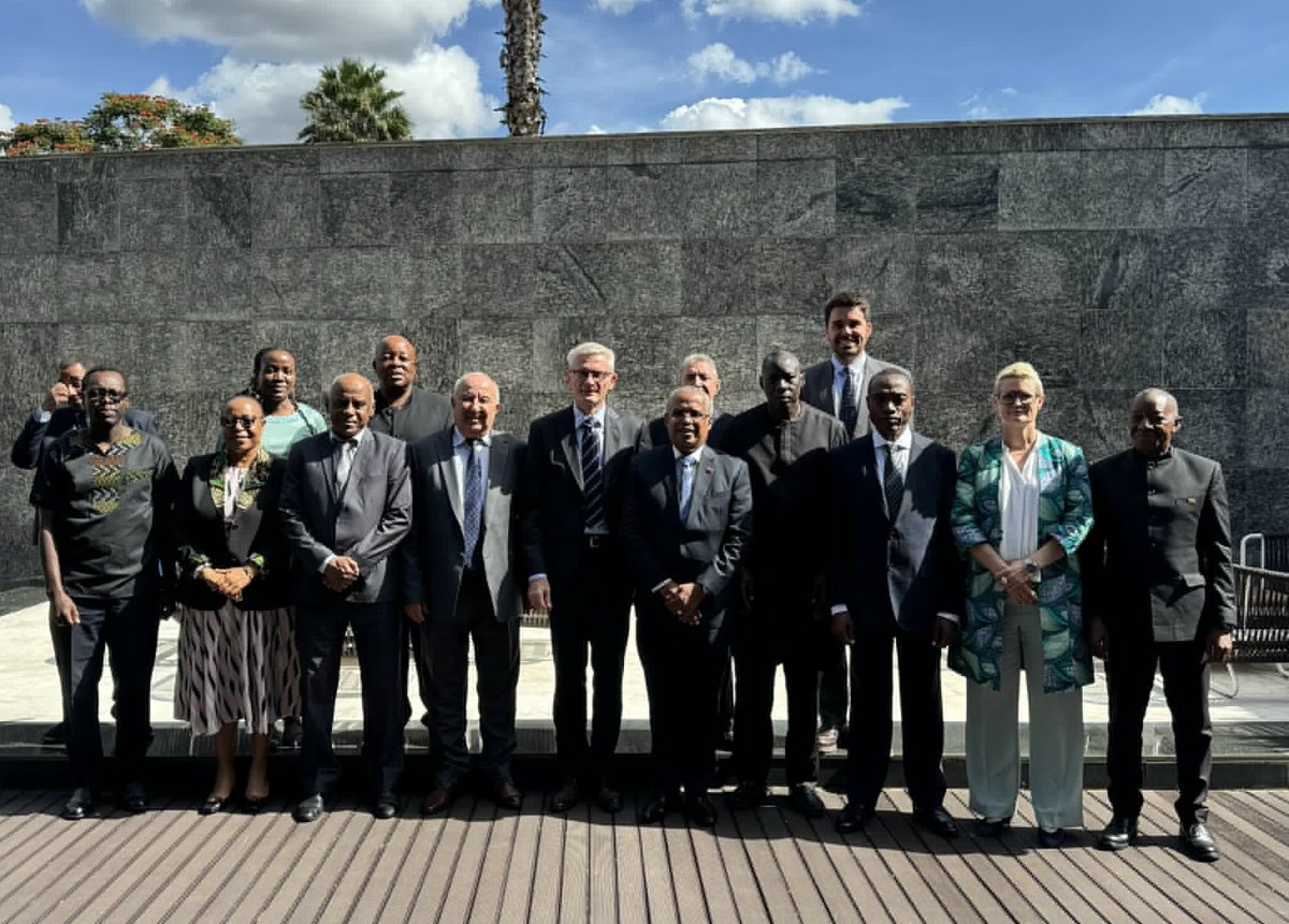 In preparation of Nordic-African Foreign Minister Meeting in Copenhagen 2-3 May, we hosted a lunch for African and Nordic reps. in Kigali 🌍 Great dialogue on youth, peace & security, trade and 🇩🇰’s partnerships with the African continent. Thanks to🇩🇿🇦🇴🇪🇹🇰🇪🇱🇾🇲🇦🇲🇿🇳🇬🇷🇼🇸🇳🇸🇪🇿🇦🇹🇿🇿🇼.