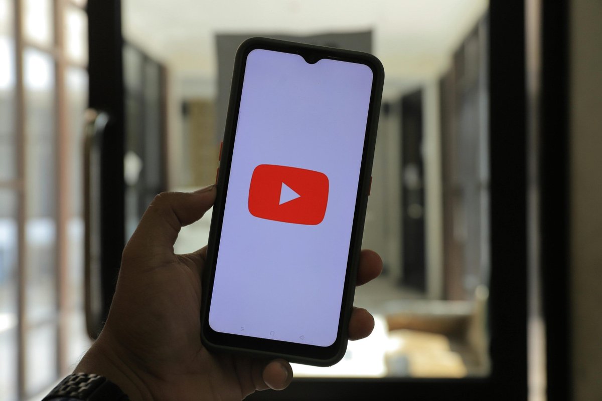 Here’s a few ideas from our latest #MarketingBlog of ways to engage your library's audience through video on YouTube. buff.ly/49u5qtW #YouTubeTips #LibraryMarketing