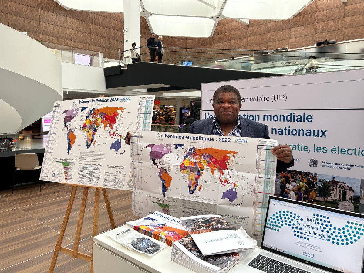 #IPU Secretary General @MartinChungong stopped by the stand at #OpenHouseBalexert today in Geneva.🇨🇭 #InternationalGenevaExpo is on show this week @CentreBalexert. Stop by and visit to learn more about #parliaments and #MPs. And take the IPU challenge! ➡️ipu.org/quiz