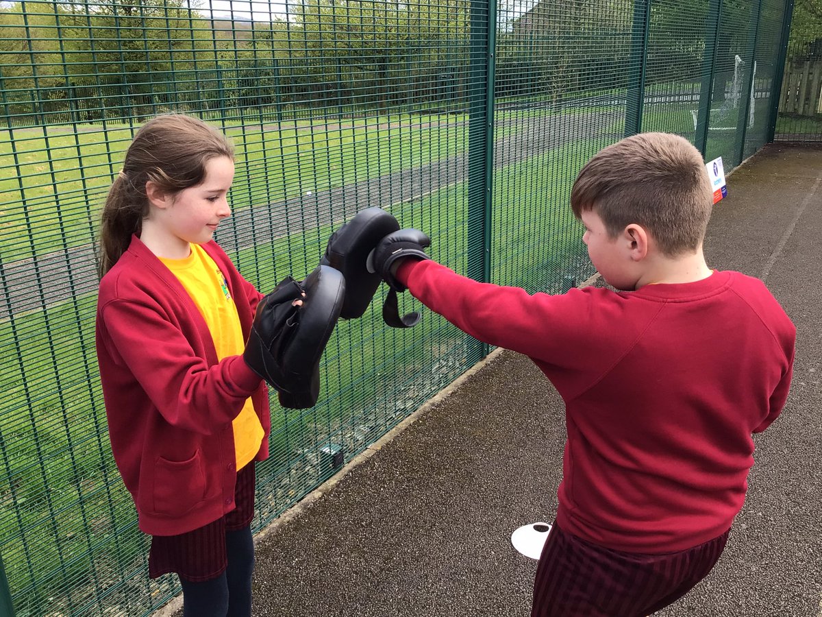 Having a great afternoon with @prosportcoachin in @StJamesYear6 @StJamesChorley Thinking about some of the #olympic sports @Olympics @NBCOlympics @TeamGB