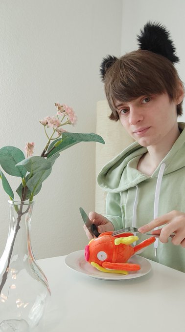 Magikarps are pretty tasty and a good source of protein :3 ~ https://t.co/Y0wolPEUF5