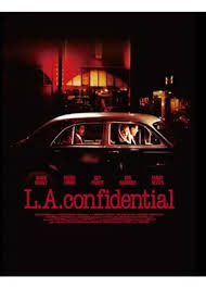 “L.A.コンフィデンシャル”(1997)
タイプの違う3人の警察が真実に立ち向かうお話🎥
フィルムノワールな雰囲気が渋い😆
同年、タイタニックが産まれてなければ、オスカーはこの作品だったんじゃないかと思わされる良作🤡
とんでもなく面白い🤤
観れば良いのに！
#映画好きと繋がりたい 
#オススメ映画