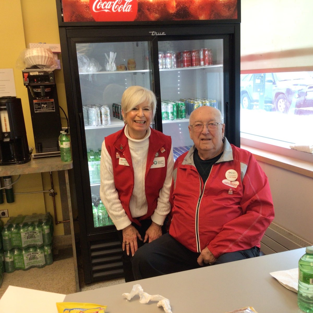 Meet volunteers Bev and Bill! Bev says: 'I’ve been with @CanadasLifeline since 2019 when I retired from being a Travel Agent for 35 years. I enjoy the interaction with our Donors and feel like I’ve made many new friends. I look forward to every shift I go to!' #NVW2024