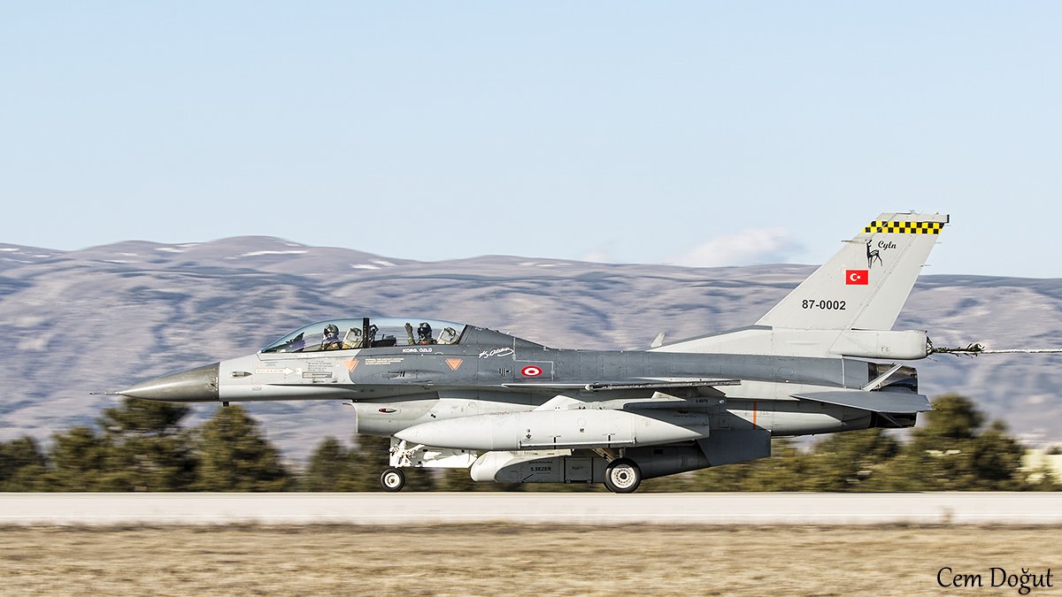 113. Filo adını alarak şuan F-16'lar ile görev yapıyor. Filo gene DB-110 podları ile keşif uçuşları yapıyor. DB-110 podlarının üzerinde, 24 Şubat 2015'de yaşanan RF-4E/TM kazasında Şehit olan pilotlarımızın isimleri yazmakta.
Ruhları şad olsun...