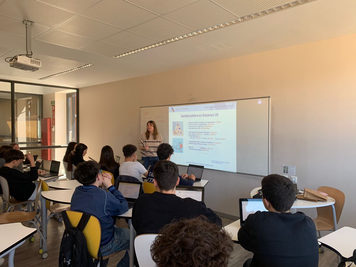 Avui els alumnes d’Economia de 1r de Batx han assistit a una xerrada sobre l’agència tributària <a href="/EscolaVirolai/">Escola Virolai</a>