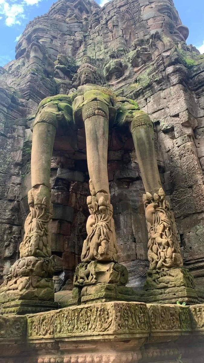 Detalle de la Puerta sur del templo de Angkor Thom en
Krong Siem Reap, Camboya.