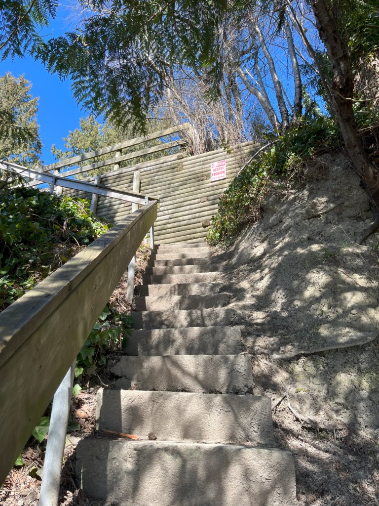 📢 Good news for folks who use Pebbles Beach! 🏖️ A contract for the work will be awarded this month with construction slated to commence in late May, and completion expected by July. Stay tuned for further updates! 😎

gibsons.ca/community/park…