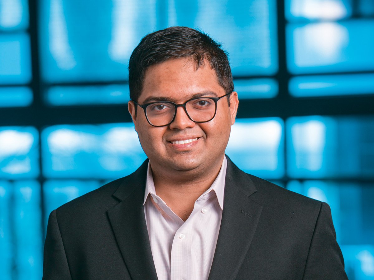 Congratulations to Deep Jariwala (@deep29jariwala), Assoc. Prof. at @ESEatPenn & @MSEatPenn, on receiving the 2024 Optica Adolph Lomb Medal from @OpticaWorldwide for his work in nano-optics & excitonic meta-materials. Read more: bit.ly/3UgCEZg