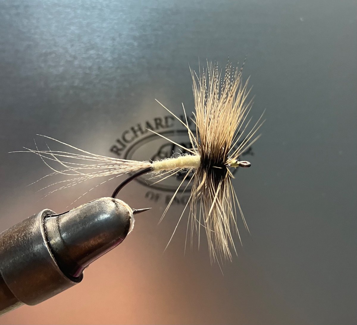 Today’s.
Size8 mallard’s fly.
#flytying