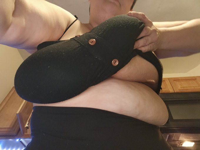 I'm very soft and squishy, want to feel? 😊😊  https://t.co/0E9AvYLNMu https://t.co/9LZtP6FBpA<a href="/tag/bbw"class="tags"><span>#bbw</span></a><a href="/tag/bigboobs"class="tags"><span>#bigboobs</span></a><a href="/tag/bbc"class="tags"><span>#bbc</span></a><a href="/tag/pawg"class="tags"><span>#pawg</span></a><a href="/tag/bigtits"class="tags"><span>#bigtits</span></a><a href="/tag/hugetits"class="tags"><span>#hugetits</span></a><a href="/tag/contentcreator"class="tags"><span>#contentcreator</span></a>