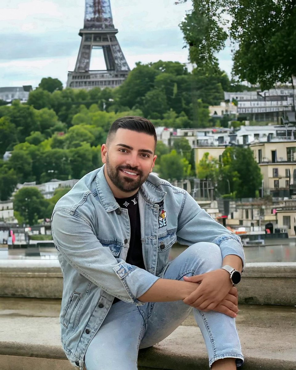 Hello #Paris 👋! Mixing business with pleasure in this stunning city. Can’t wait to explore, create & show you what i’m shooting here! 🗼🇫🇷 

-

#ParisAdventures #WorkAndPlay #ElieAbouAntoun #France