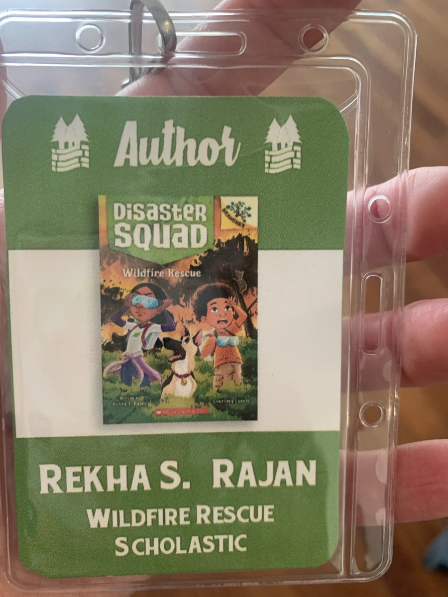 RekhaSRajan's tweet photo. Such a great time at the 2024 Great Lakes Independent Booksellers Association ⁦@larryblaw⁩ #chicago

Loved talking about my chapter book series #DISASTERSQUAD ⁦@Scholastic⁩ &amp; hearing everyone’s enthusiasm for the series! 

Coming August 6, 2024 https://t.co/zRQWRZGY0R