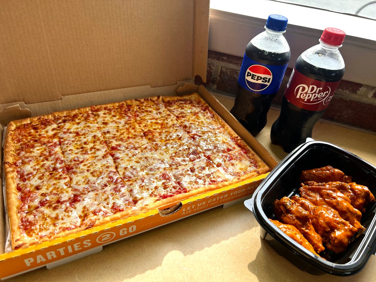 $100 Ledo Pizza Gift Card GIVEAWAY‼️ Happy Friday 🥳

TO ENTER:
1️⃣ Retweet this post and follow <a href="/LedoPizza/">Ledo Pizza</a> 
2️⃣ Leave a comment below and tag a friend 👇

Winner will be picked at 10pm tonight ⏱️